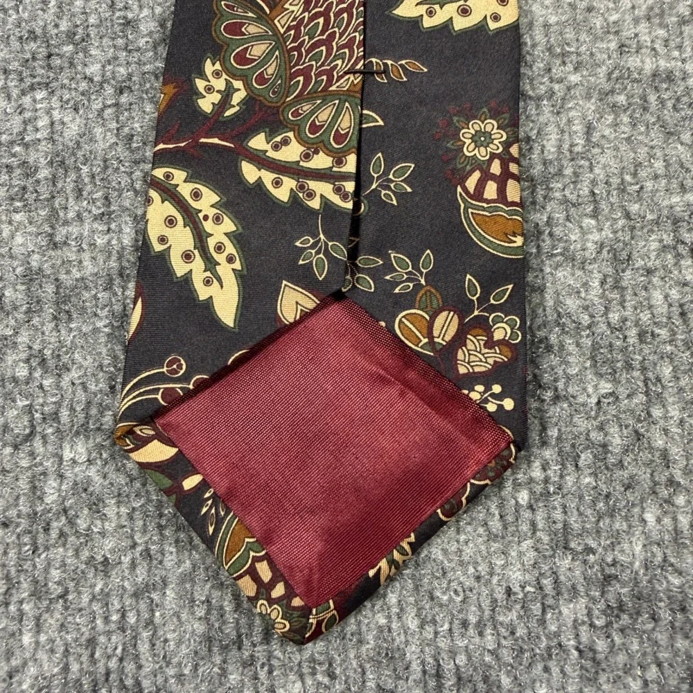 Preppy Silk Accents Mens 100% Silk Floral Paisley Necktie Burgundy Luxury
